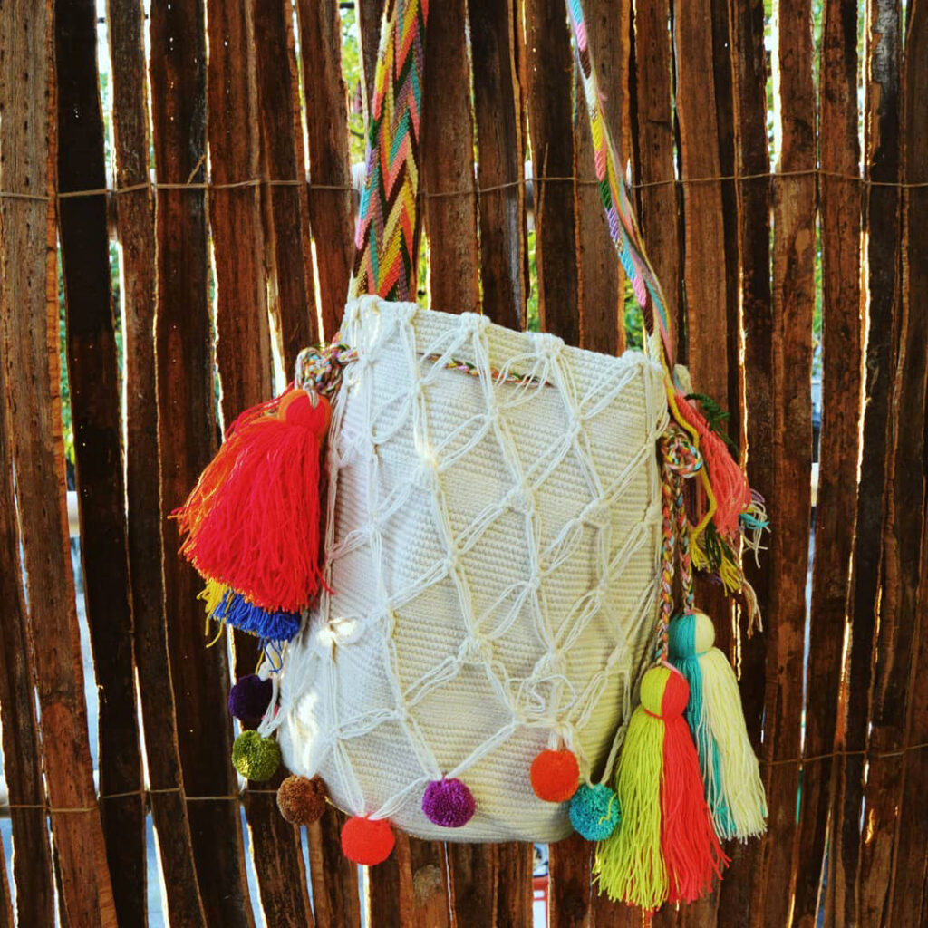 The Wayuu Artisan Industry 1 (3) ⋆ #1 Worldwide - Wayuu Mochila Bags ...